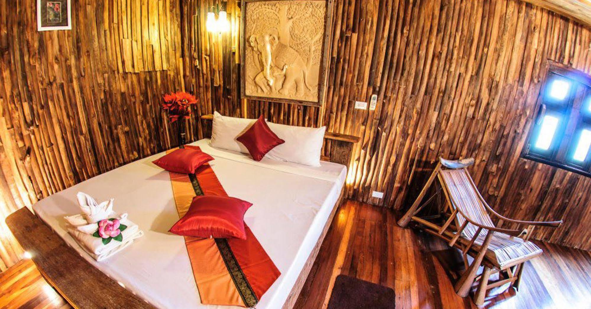 Chart Trip Resort Nakhon Ratchasima Extérieur photo