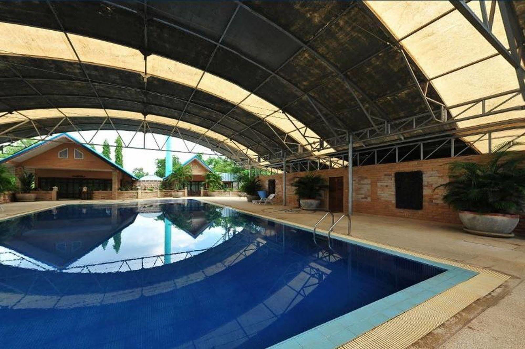 Chart Trip Resort Nakhon Ratchasima Extérieur photo