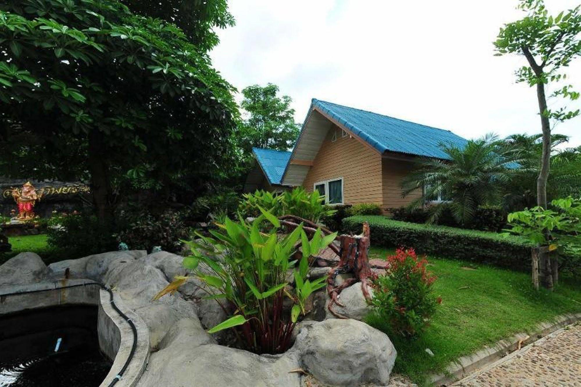 Chart Trip Resort Nakhon Ratchasima Extérieur photo